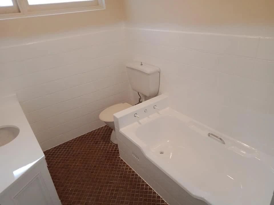 Bathroom Resurfacing