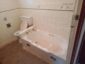 rsw1280 82 Bathroom Resurfacing