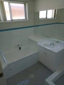 rsw1280 9 Bathroom Resurfacing, Feature Tile