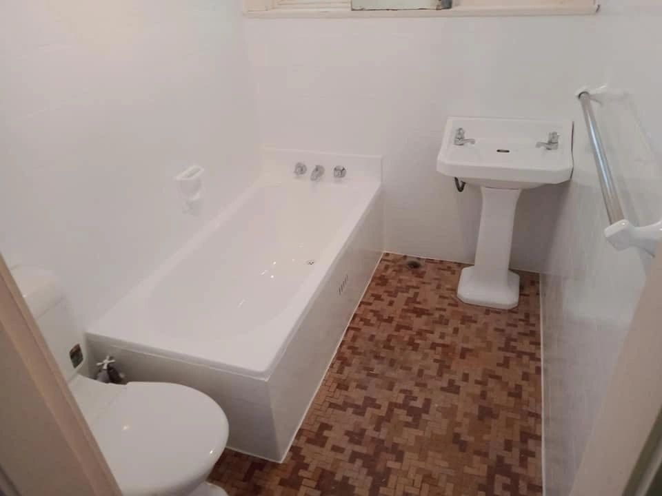 Bathroom Resurfacing